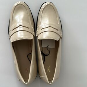 Zara Cream Women’s Loafers Size 8